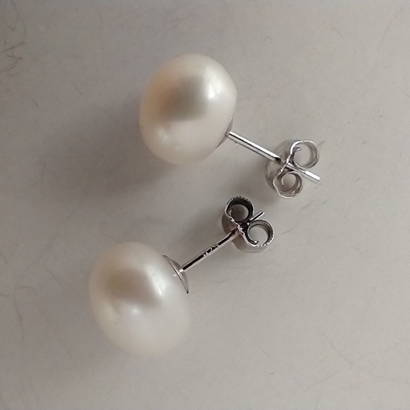 Genuine Pearl and Sterling Silver earrings - Picture 3 of 6